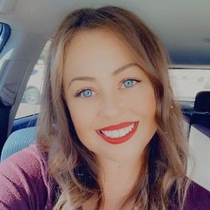 Meet your Posher, Desiree n.